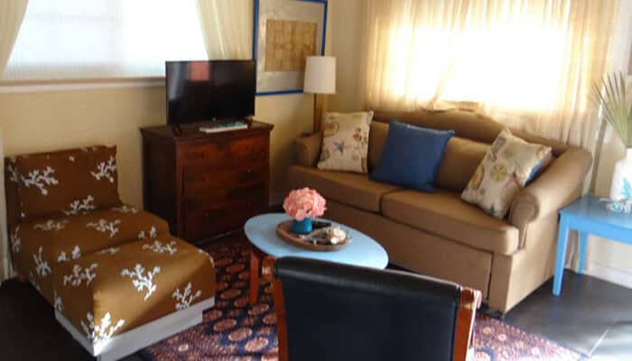 kings-with-kitchennete-img2 exumapointbeachresort Leaving room